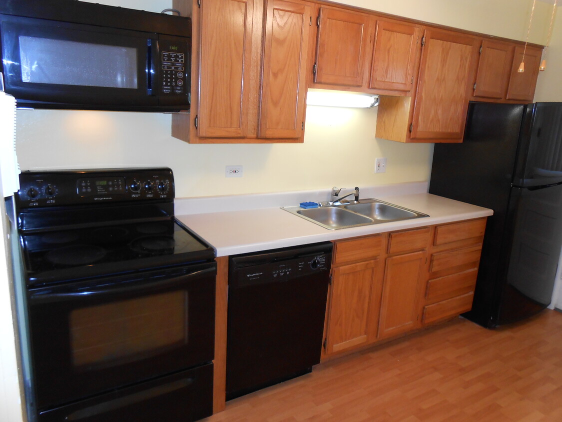 Foto principal - 1120 W 18th St