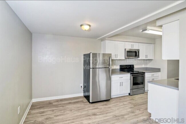 Foto del edificio - 378 Moss St