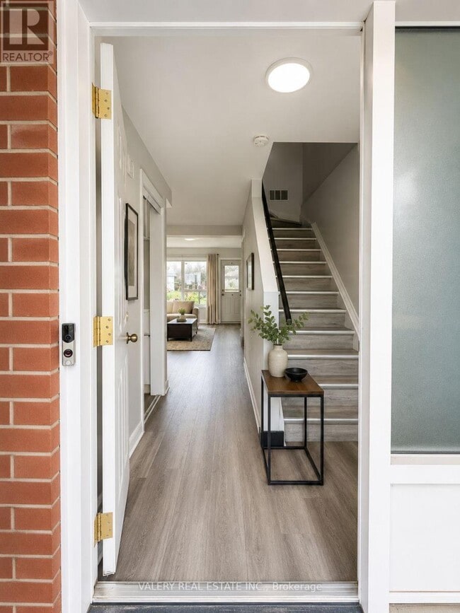 Building Photo - 516 Sunnydale Pl