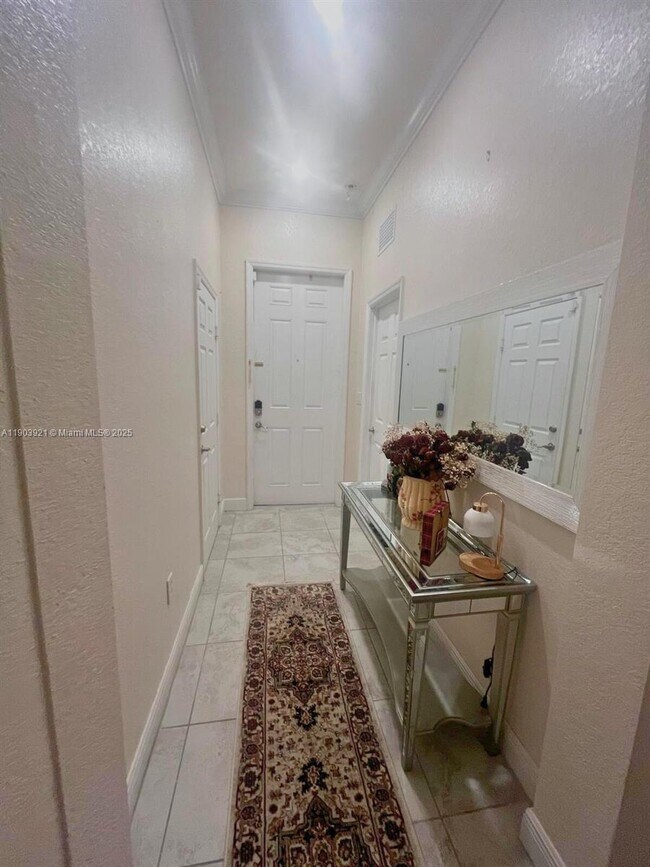 Foto del edificio - 116 NE 25th Terrace