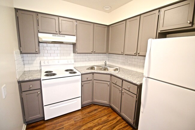 Building Photo - 3927 Clark Ave