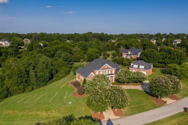 Foto del edificio - Estate Home in Fantastic North Raleigh Loc...