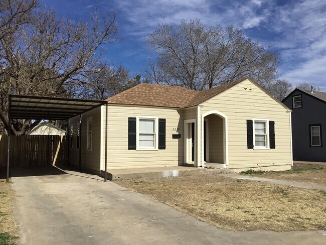 Foto del edificio - $300 off move in if moved in by 9/15/25 ! ...