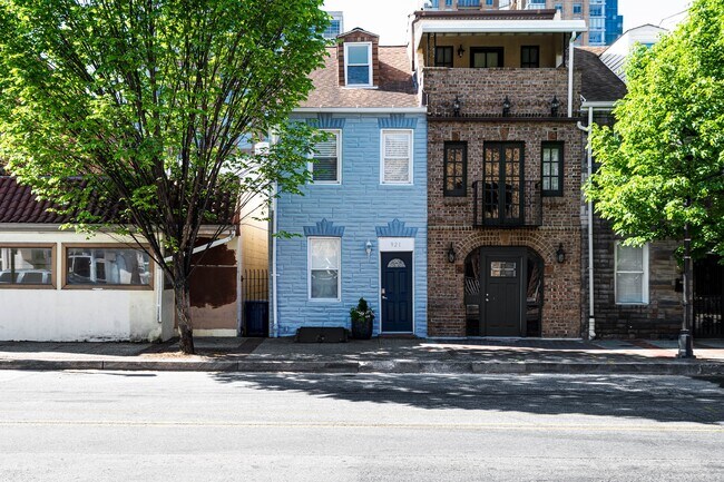 Foto del edificio - 921 Eastern Ave