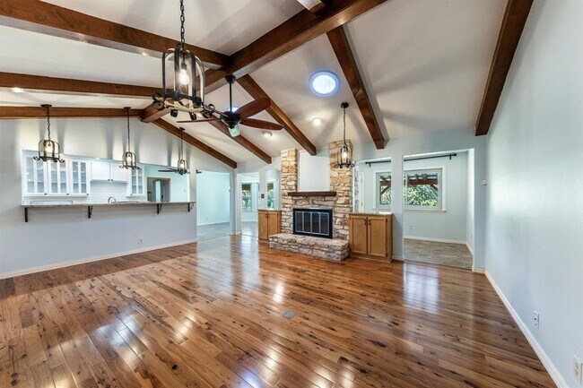 Building Photo - 3703 Powder Horn Dr