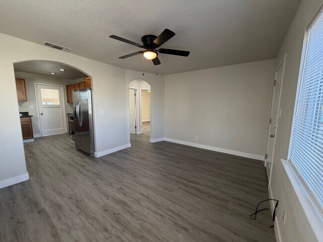 Building Photo - SAC T 2569