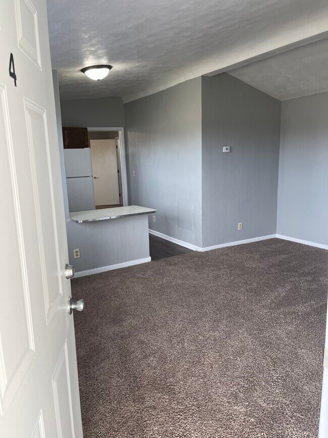 2780 E Phylbeck Ave Unit 4, Terre Haute, IN 47805 2780 E Phylbeck Ave