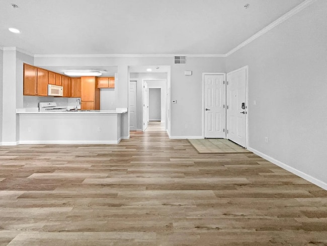 Foto del edificio - 5202 Laguna Oaks Dr