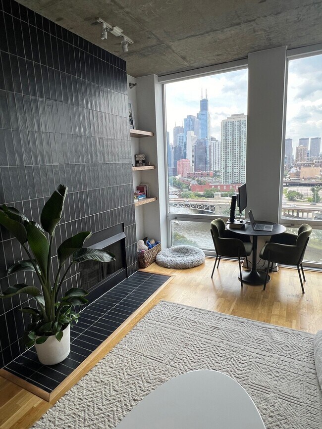 Foto del edificio - 700 N Larrabee St