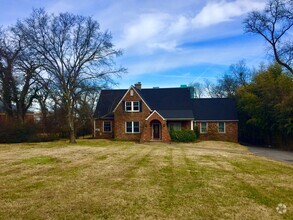 Building Photo - 2014 Galbraith Dr