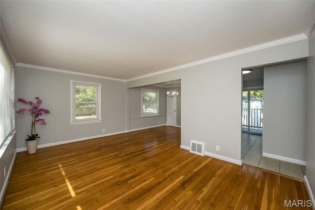 Building Photo - 1239 Darr Dr