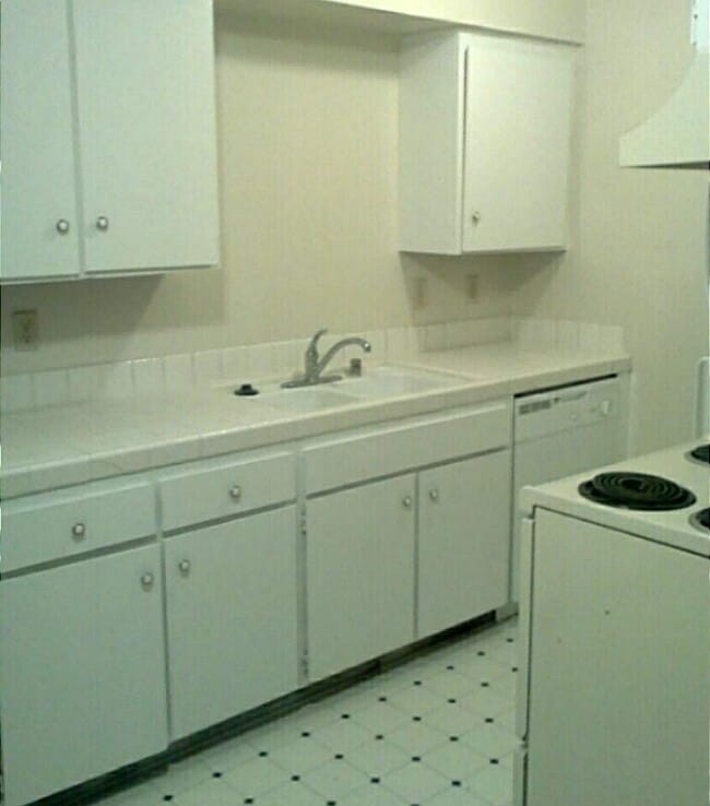 Building Photo - 139 W Alexander Ave
