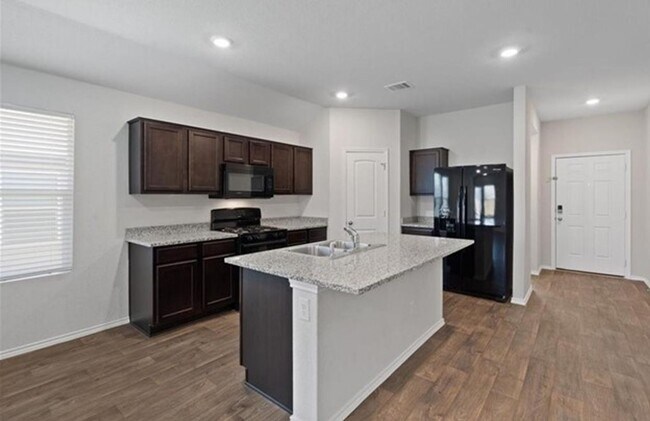 Foto del edificio - 4 Bed 2 Bath Home in Cottonwood Creek!