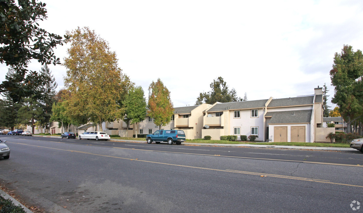 Foto del edificio - Moreland Apartments