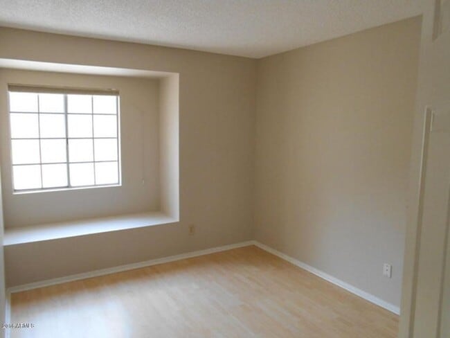 Building Photo - 5056 W Boston Way S