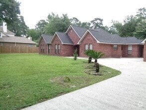 Building Photo - 21722 Tophill Dr