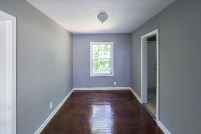 Building Photo - Inviting 4-Bedroom Home with Modern Features