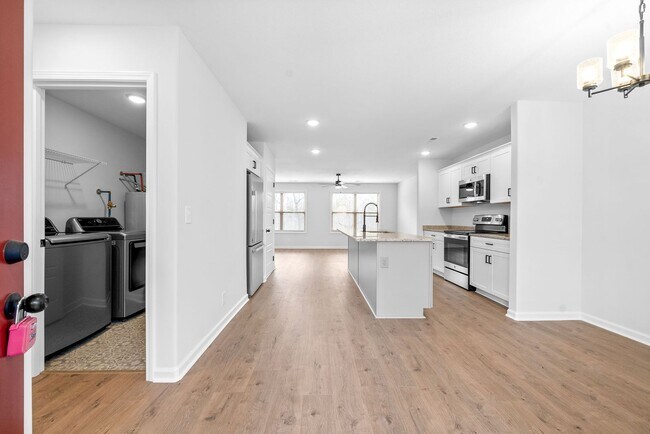 Foto del edificio - 700 Crossland Ave
