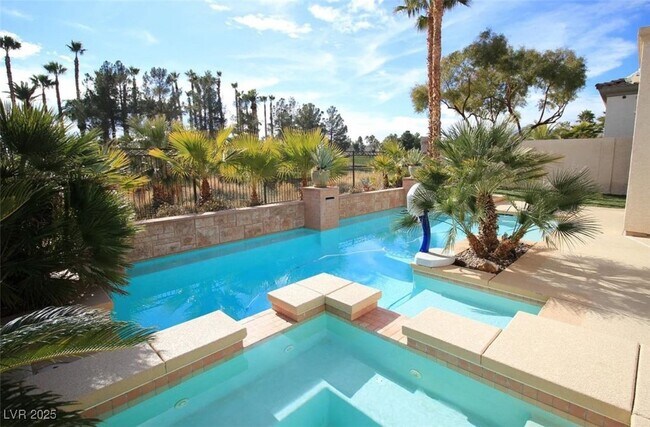 Foto del edificio - 351 Arbor Garden Ave