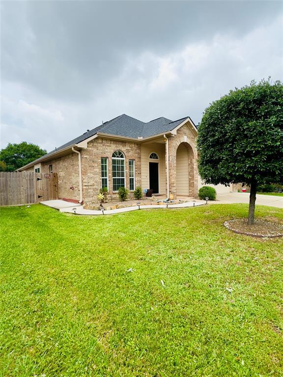 Foto del edificio - 24527 Lakecrest Creek Dr