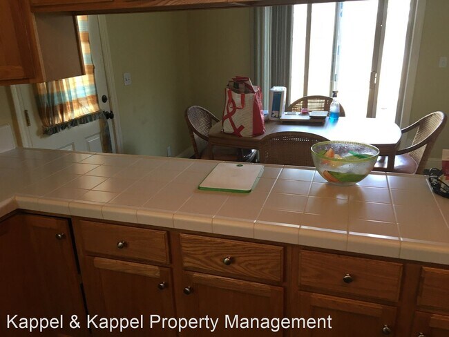 Building Photo - 3 br, 2 bath House - 1120 Tulip Lane