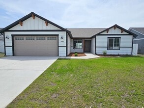 Building Photo - 8982 Disc Ave