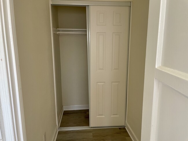 Foto del edificio - 6914 N Vista St