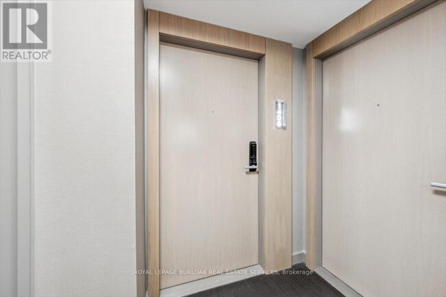 Photo du bâtiment - 575-1575 Bloor St E