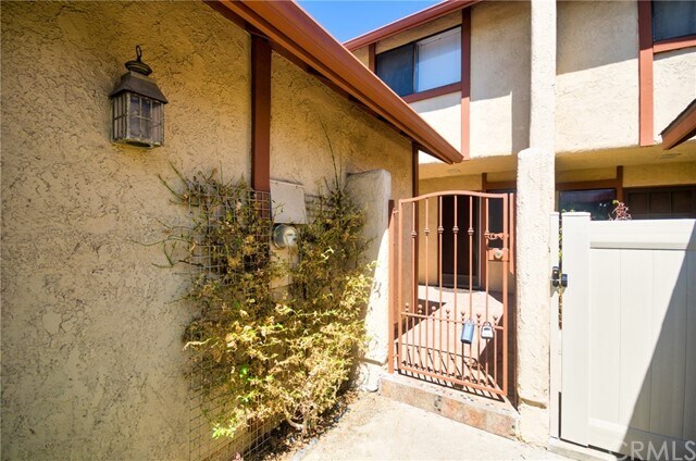 Foto del edificio - 1581 Pine Dr
