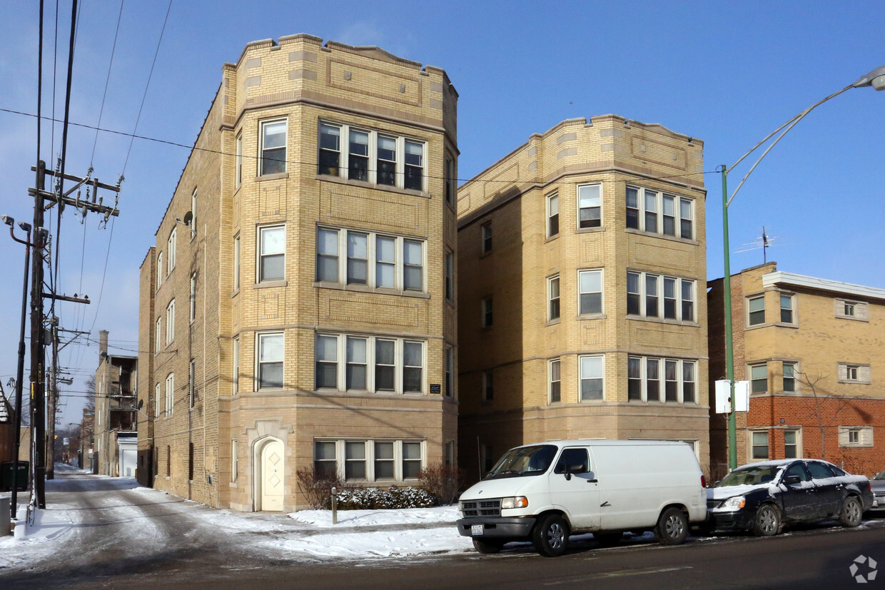 Primary Photo - 5614 N Kimball Ave