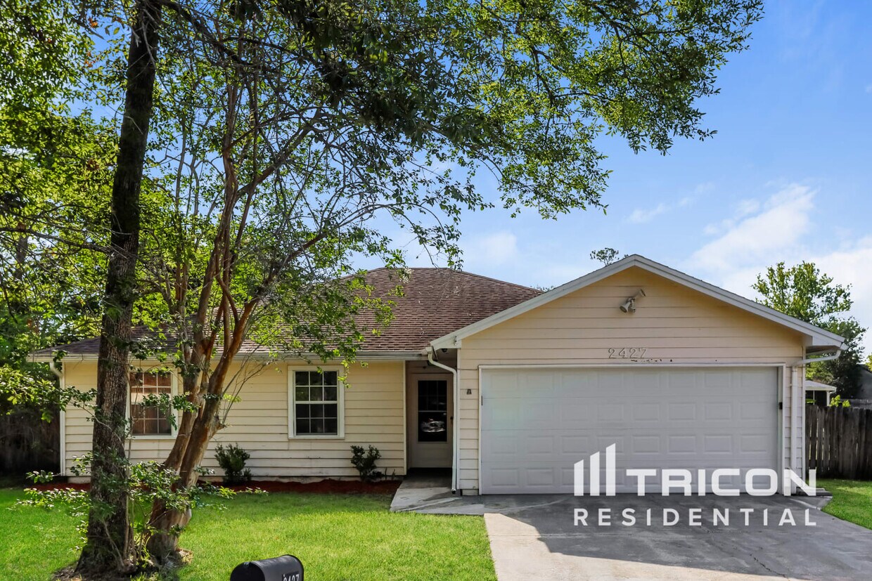 Foto principal - 2427 White Horse Rd W