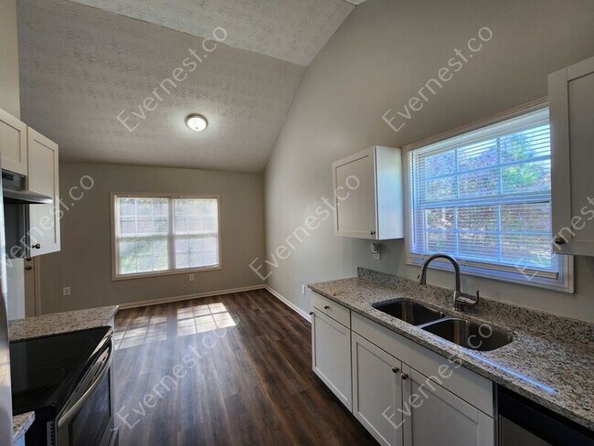 Foto del edificio - 520 Bridgeport Pl