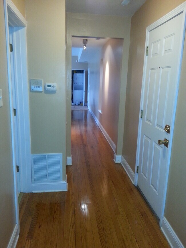 Foto del edificio - 6101 S Greenwood Ave
