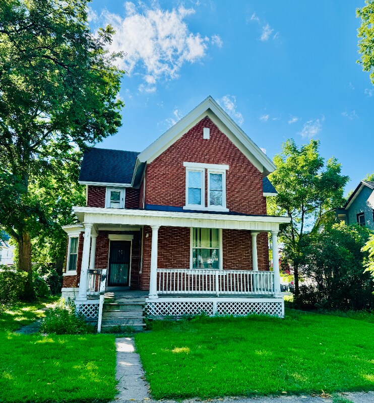 Foto principal - 1018 8th St S