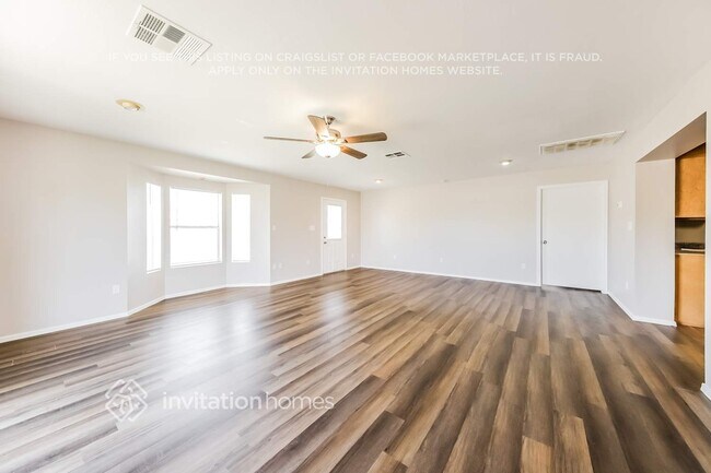Foto del edificio - 3320 W Surrey Ave