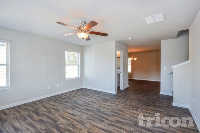 Building Photo - 35 Ascott Trace