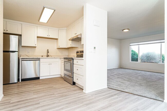 Foto del edificio - 10201-10203 17th Ave SW