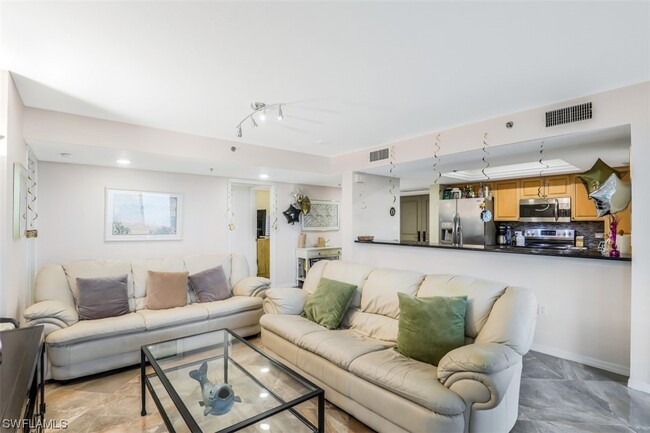 Foto del edificio - 6585 Nicholas Blvd