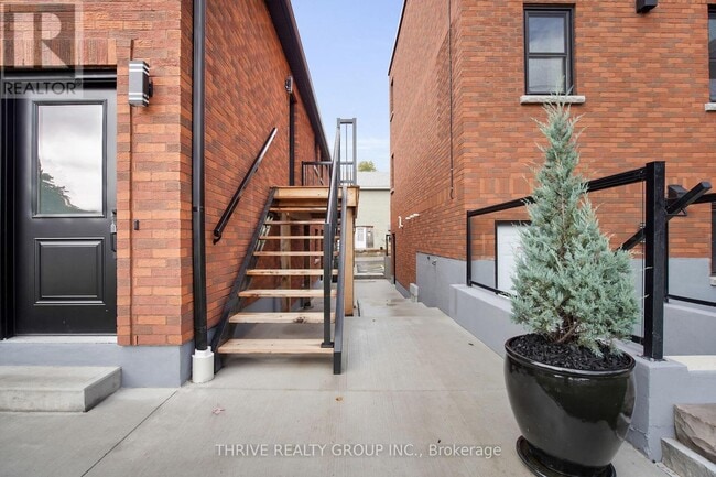 Building Photo - 74 Church St