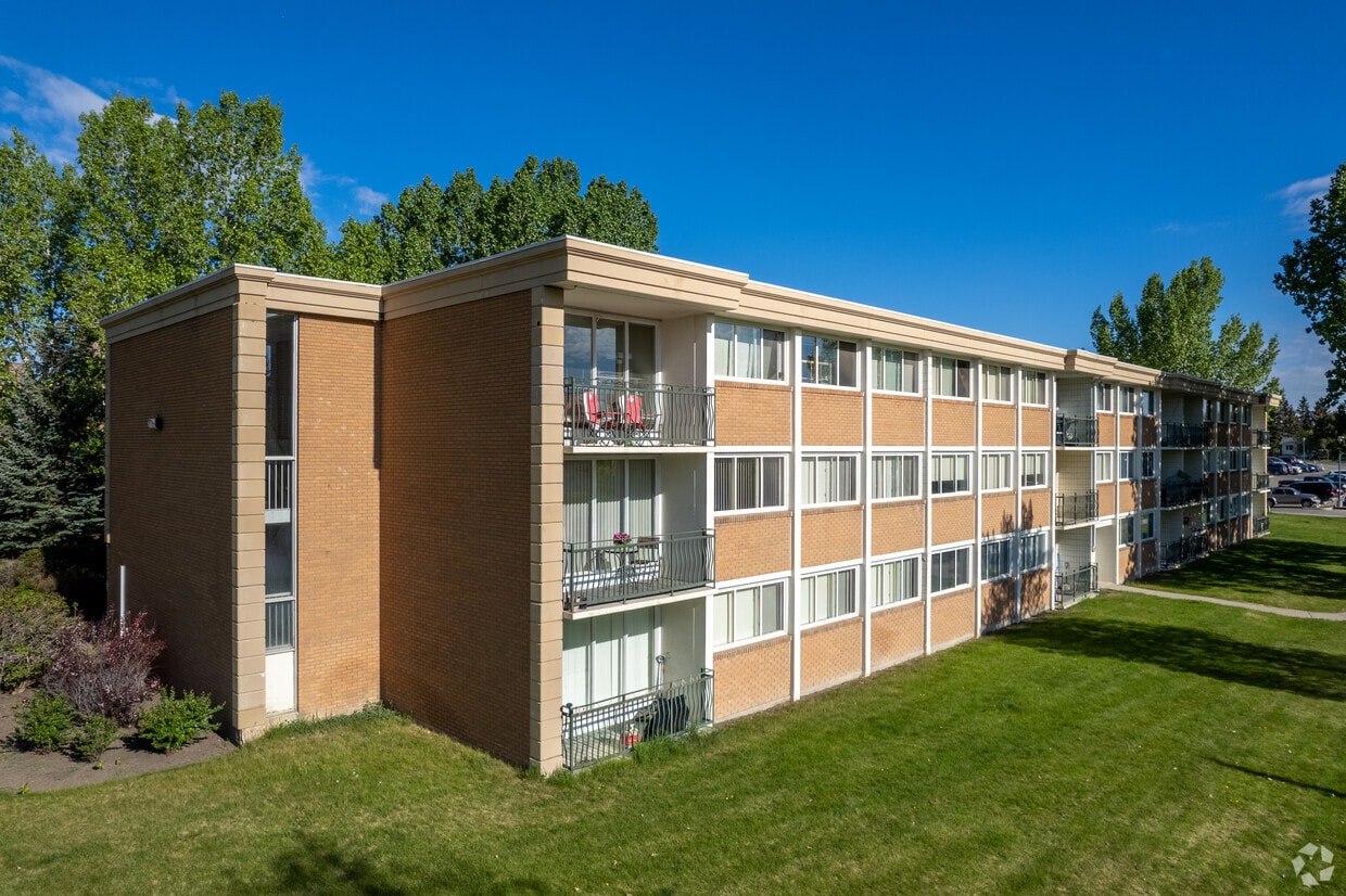 Wyldewood Estates 9700 Bonaventure Dr SE Calgary, AB