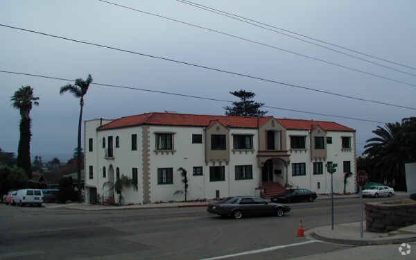 Building Photo - Noble Hill Apartments