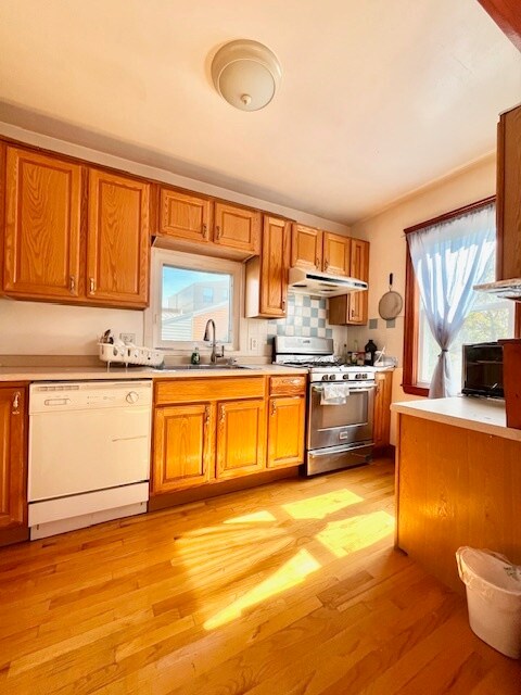 Building Photo - 99 Litchfield St