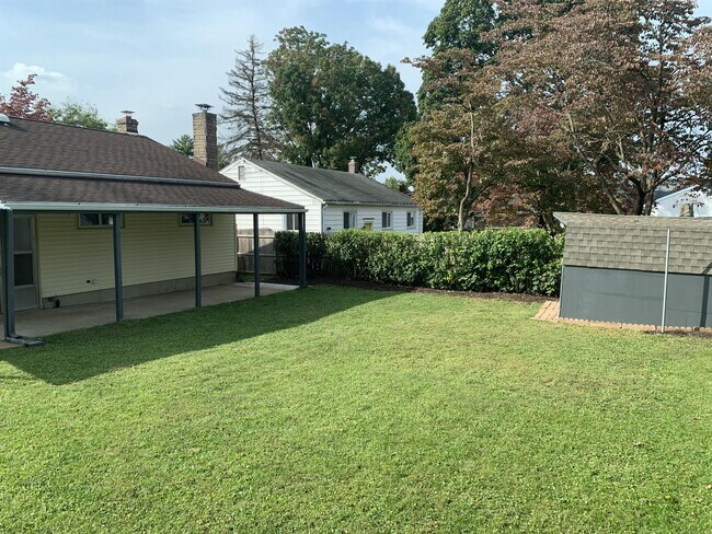 Building Photo - 7 Gable Ave