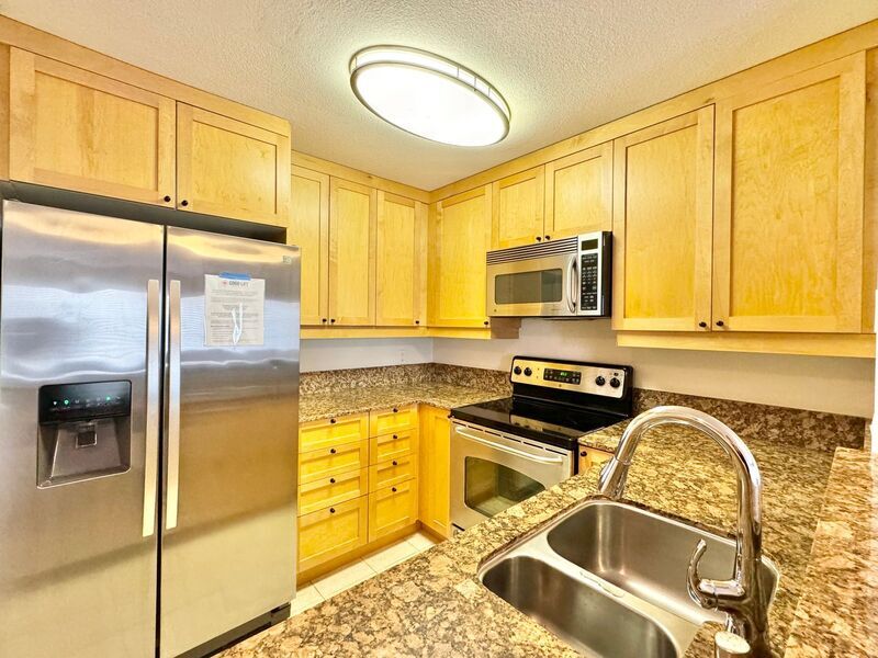 Primary Photo - 3440 Lebon Dr