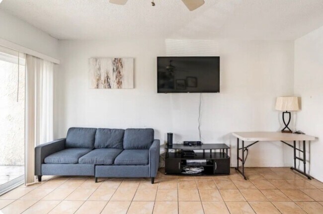 Foto del edificio - 400 17th Ave S