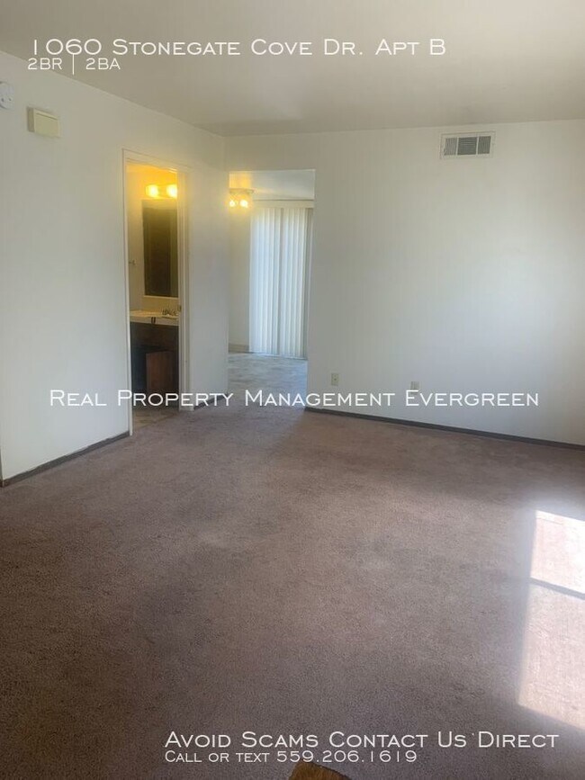 Building Photo - 1060 Stonegate Cove Dr