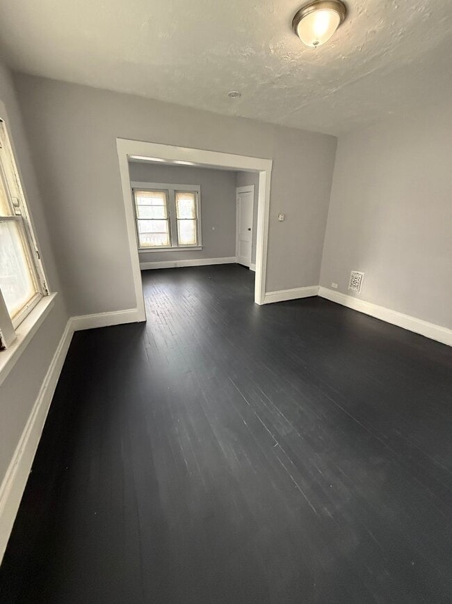 Building Photo - 1417 E 175th St