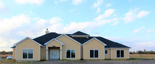Building Photo - 3827 S Farm-to-Market 565 Rd