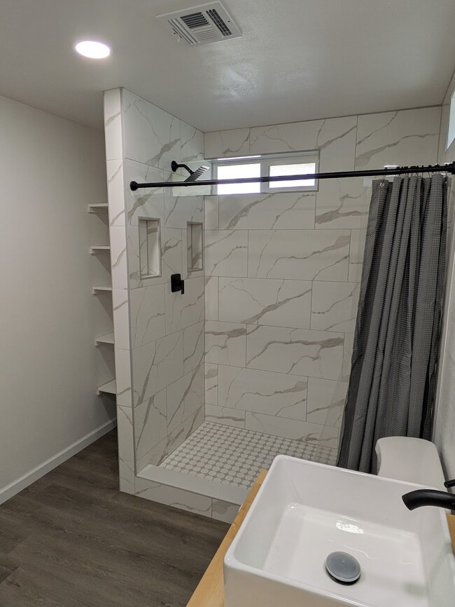 Master bath - 1242 E 7th Ave