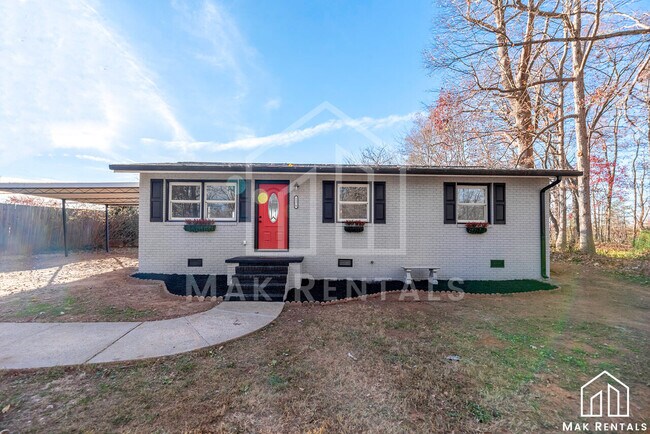 Building Photo - 1576 Dogwood